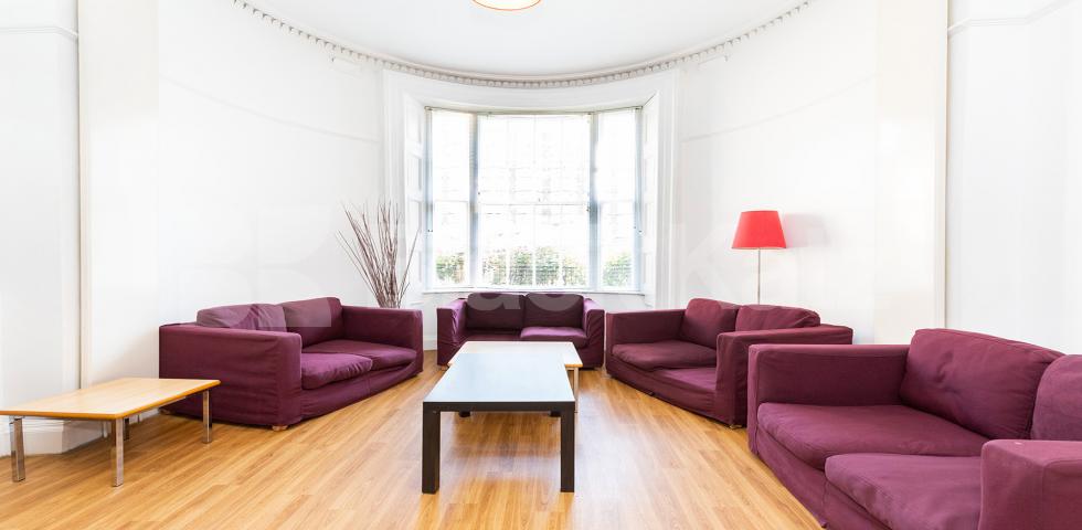 			HUGE 5 BED 4 BATH IN WC1!, 5 Bedroom, 1 bath, 1 reception Flat			 Bedford Place, BLOOMSBURY